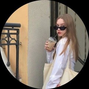 Meet your Posher, Carolyn